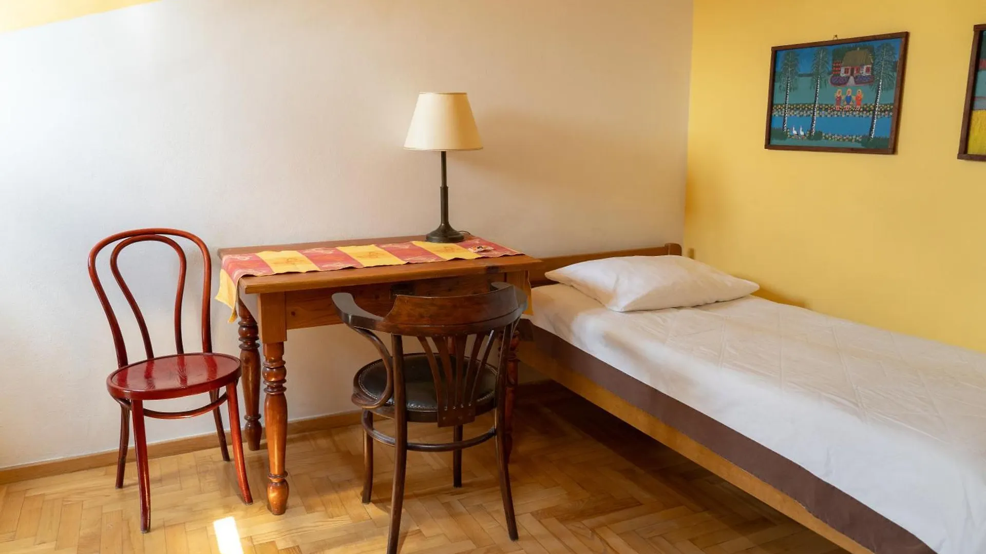 Kolory Guest House Kraków 3*,